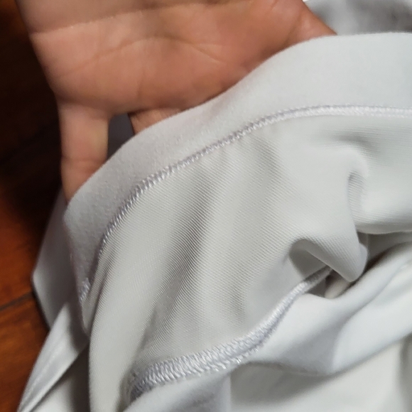 Athleta sports top. Cropped.   XS - Picture 5 of 6